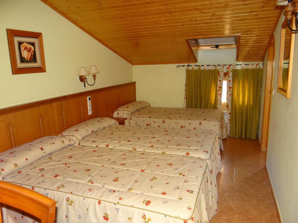 Hotel Casa Carmen Benabarre Habitación foto